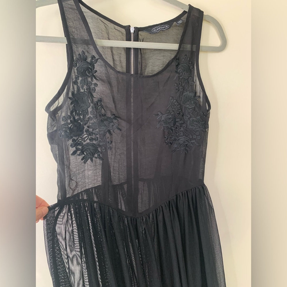 Glasoons black mesh embroidered hi-low dress NWOT size S